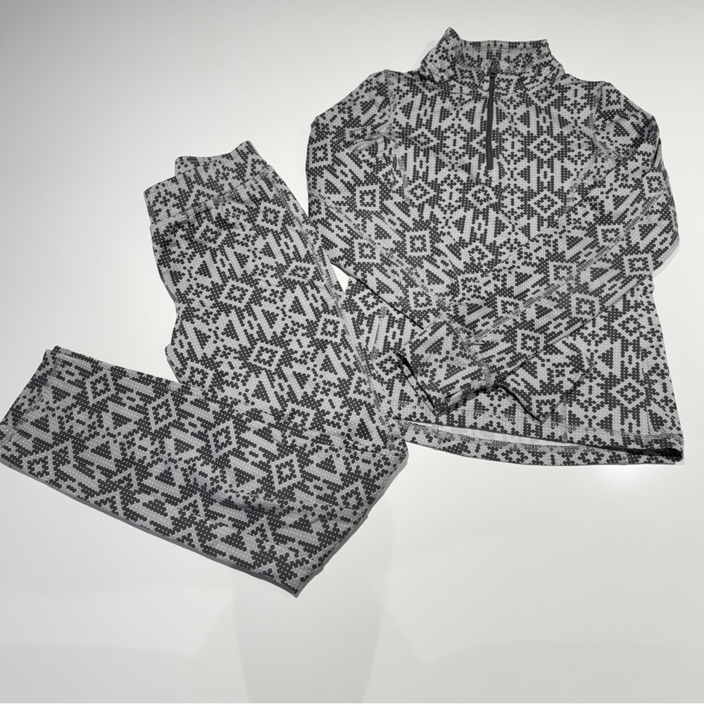 🛍️4 for 20$ / Joe Fresh Kids Geometric Pattern Base Layers - Black and Gray / 8